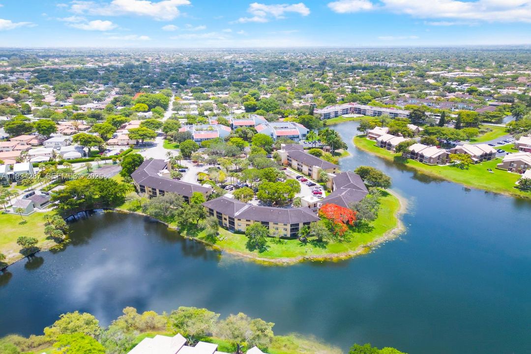 En Renta: $1,925 (2 camas, 2 baños, 850 Pies cuadrados)