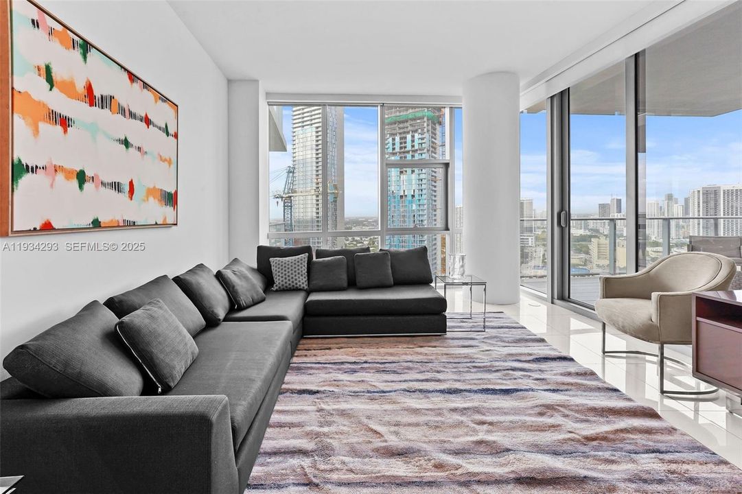 En Venta: $1,599,000 (3 camas, 4 baños, 2204 Pies cuadrados)