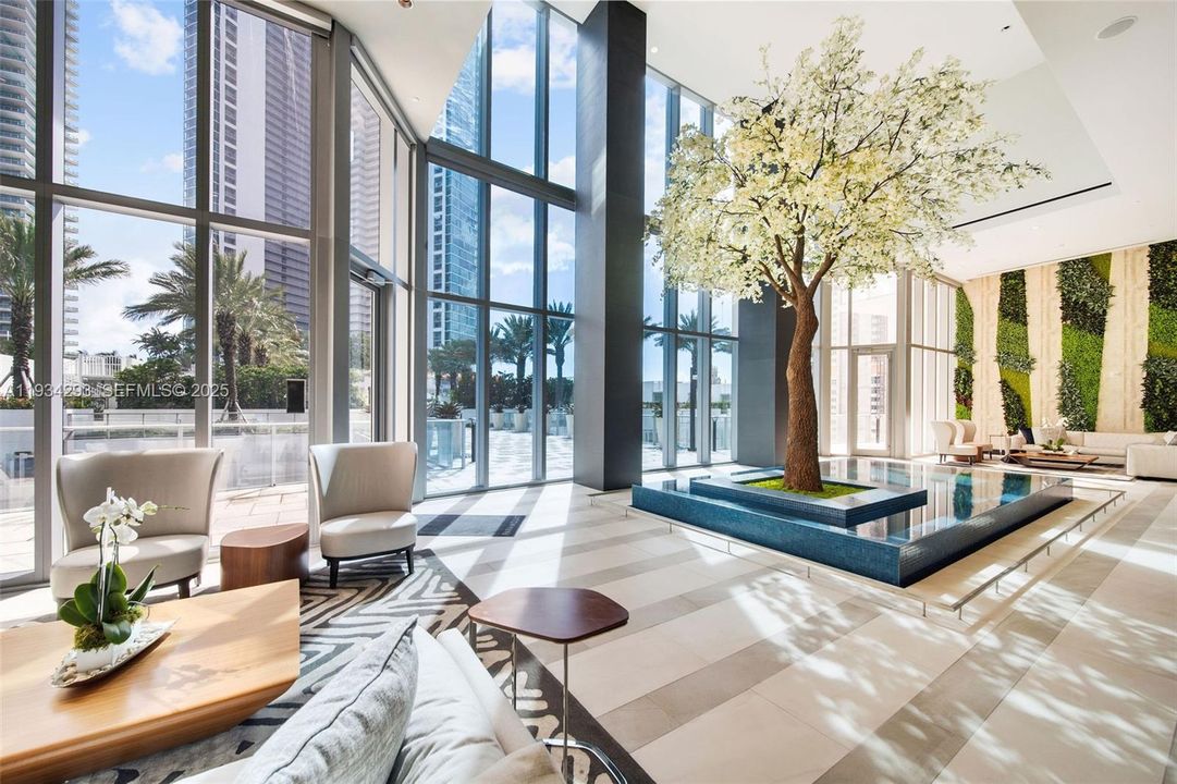 En Venta: $1,599,000 (3 camas, 4 baños, 2204 Pies cuadrados)