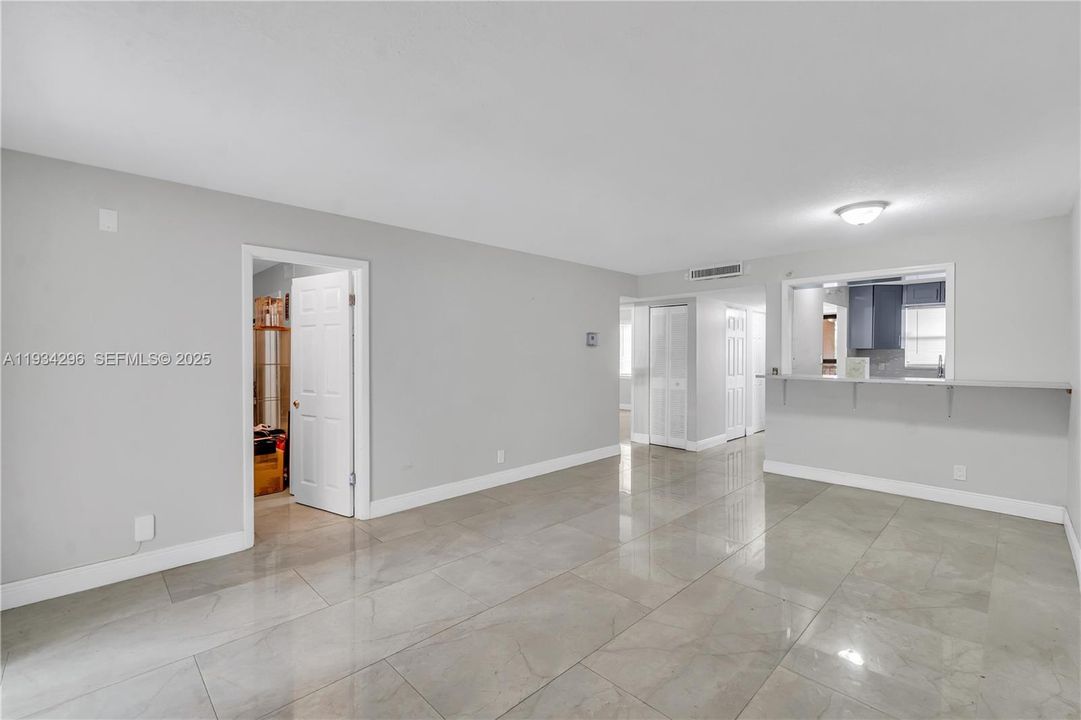 En Renta: $1,950 (2 camas, 2 baños, 1020 Pies cuadrados)