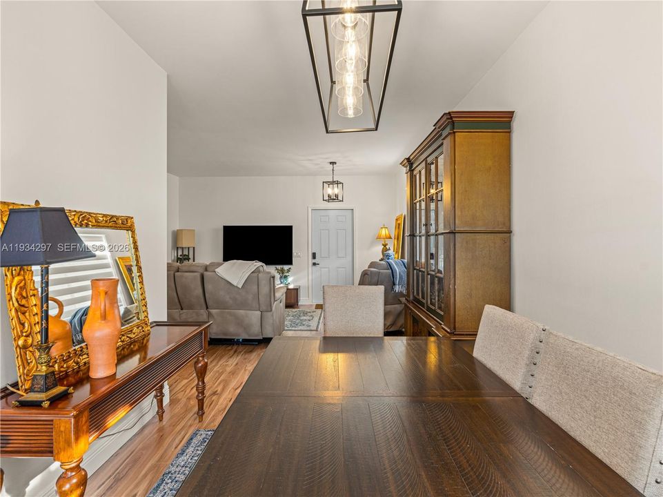 En Renta: $4,200 (3 camas, 2 baños, 1600 Pies cuadrados)