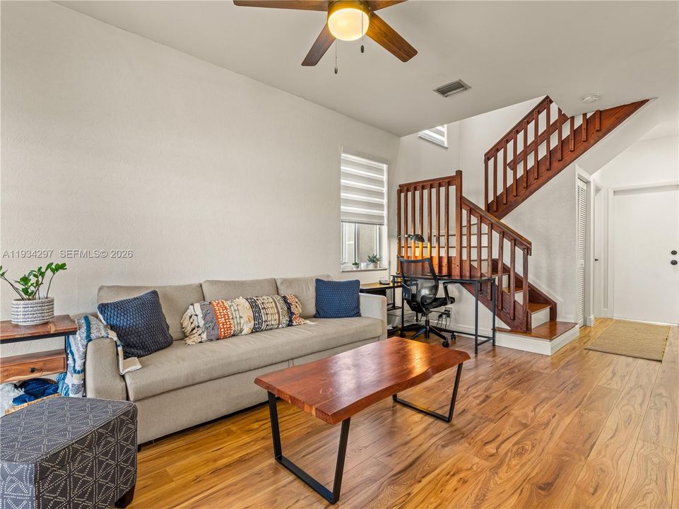 En Renta: $4,200 (3 camas, 2 baños, 1600 Pies cuadrados)