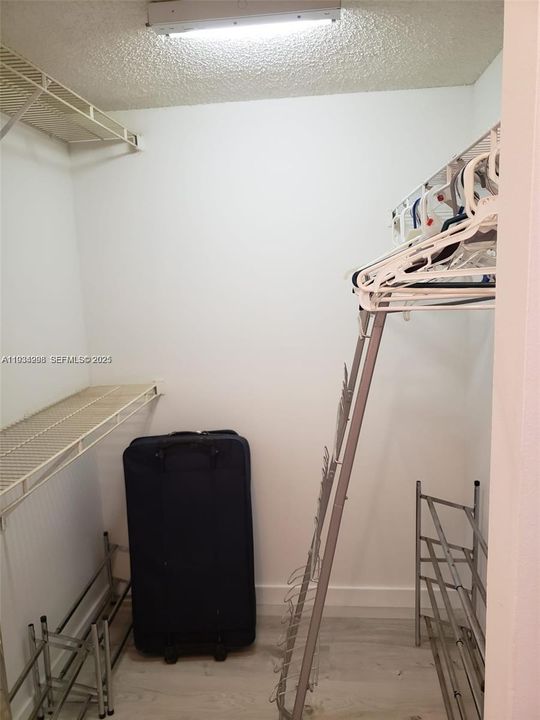 For Rent: $3,000 (2 beds, 2 baths, 1015 Square Feet)