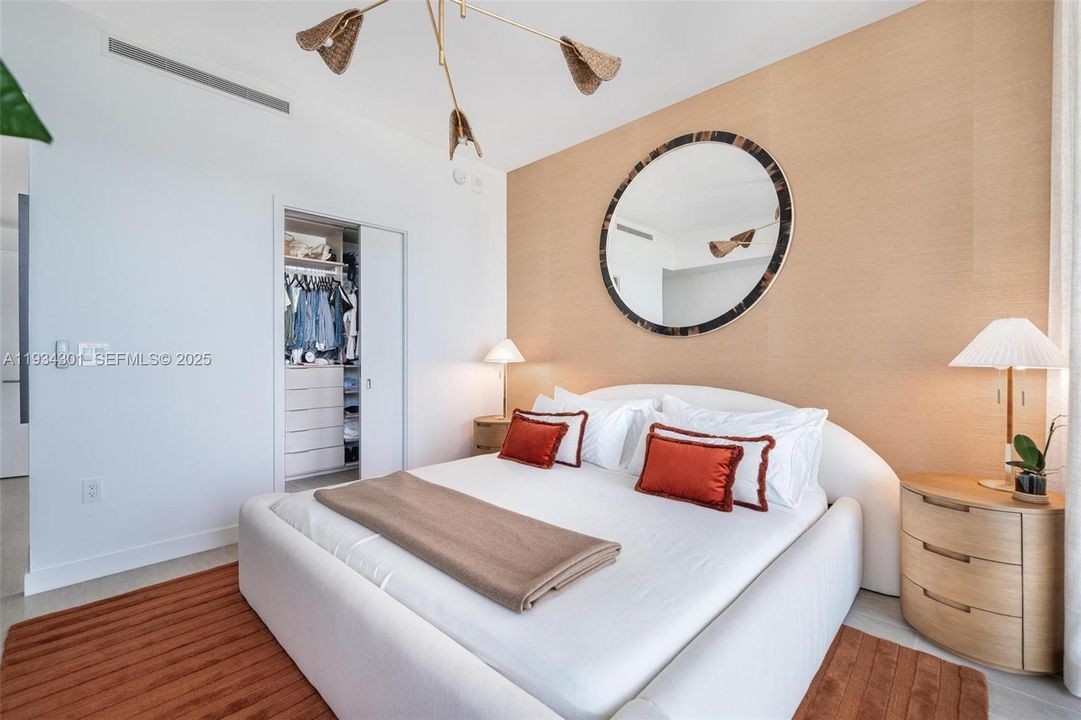 For Sale: $2,700,000 (2 beds, 2 baths, 1201 Square Feet)