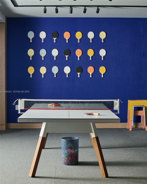 For Sale: $2,700,000 (2 beds, 2 baths, 1201 Square Feet)