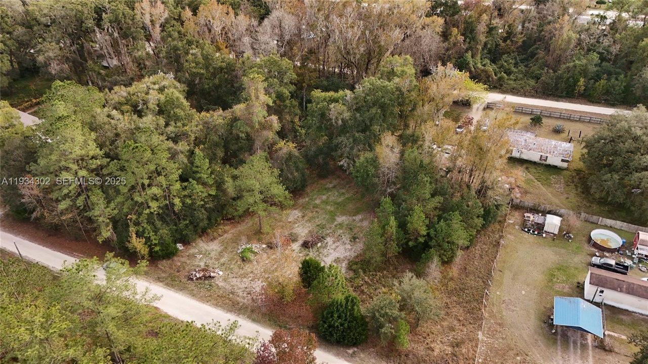 待售: $18,000 (0.18 acres)