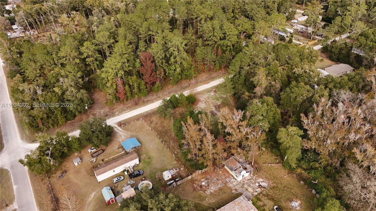 待售: $18,000 (0.18 acres)