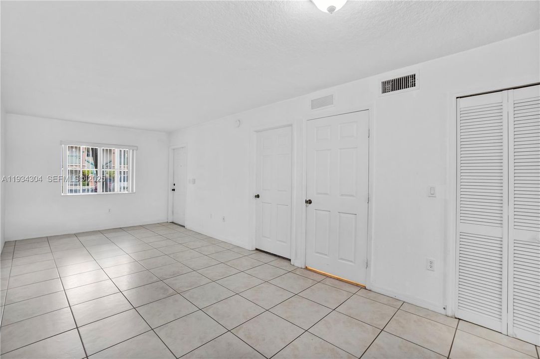 For Rent: $1,600 (2 beds, 2 baths, 822 Square Feet)