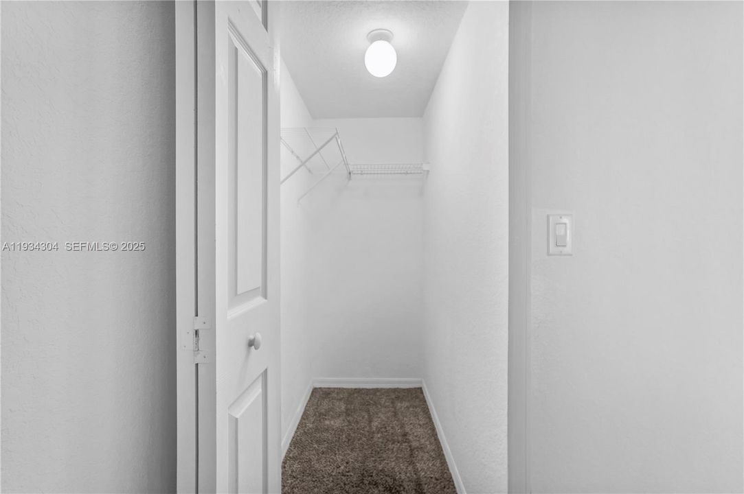 For Rent: $1,600 (2 beds, 2 baths, 822 Square Feet)