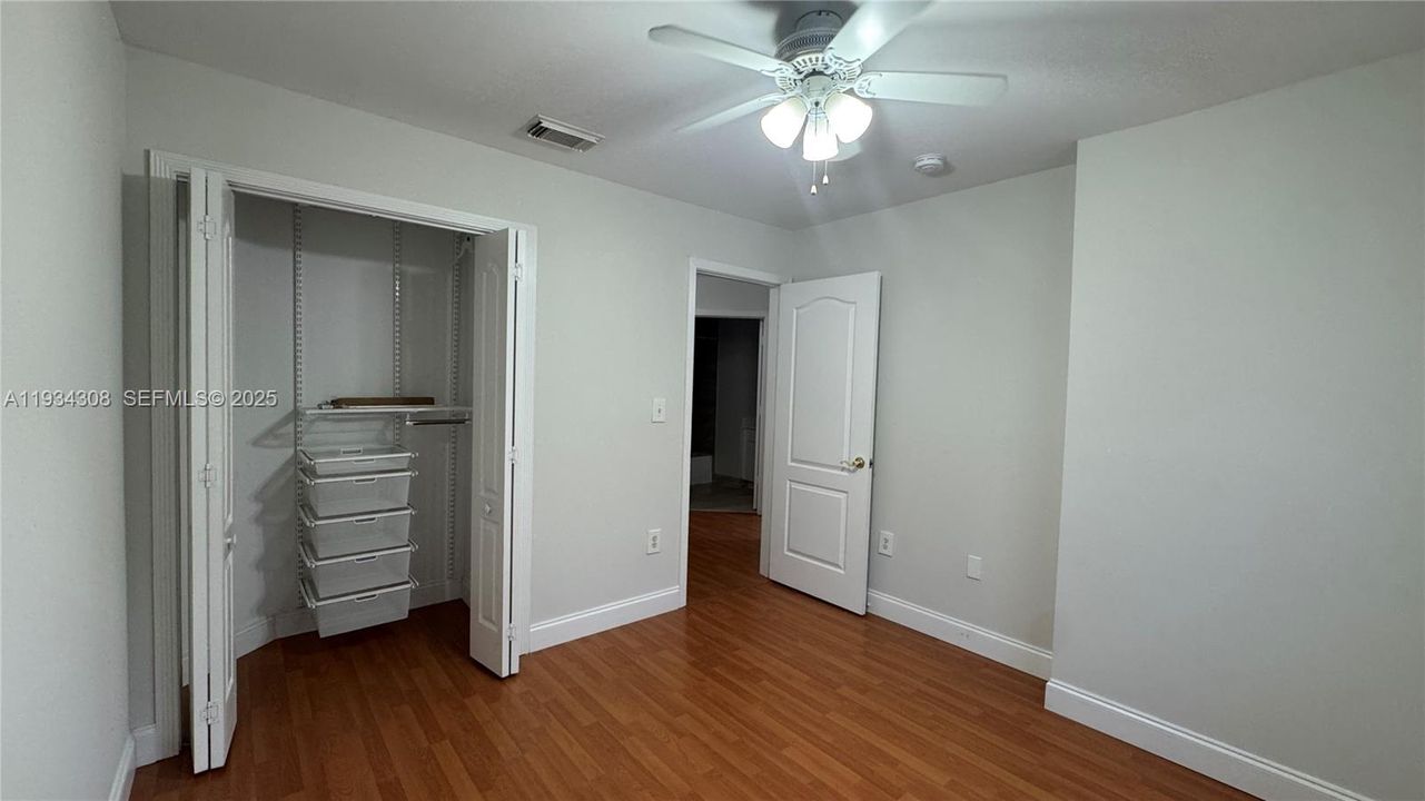 For Sale: $515,000 (3 beds, 2 baths, 1558 Square Feet)