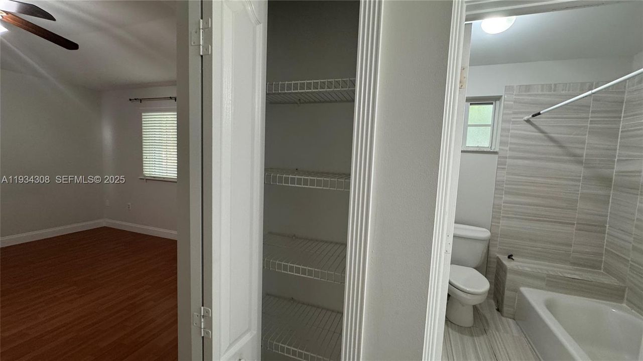 For Sale: $515,000 (3 beds, 2 baths, 1558 Square Feet)