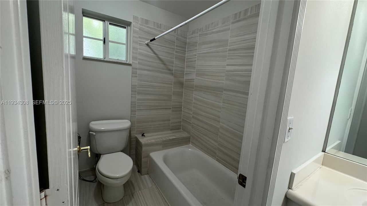 For Sale: $515,000 (3 beds, 2 baths, 1558 Square Feet)