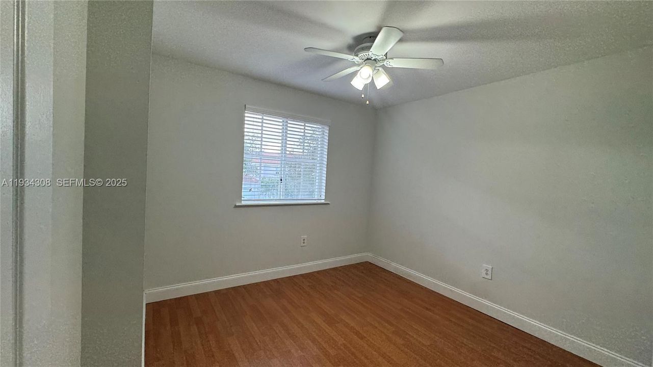 For Sale: $515,000 (3 beds, 2 baths, 1558 Square Feet)