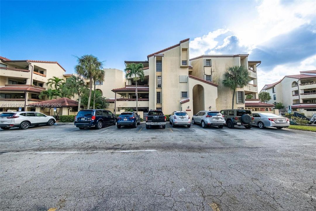 待售: $300,000 (2 贝兹, 2 浴室, 1200 平方英尺)