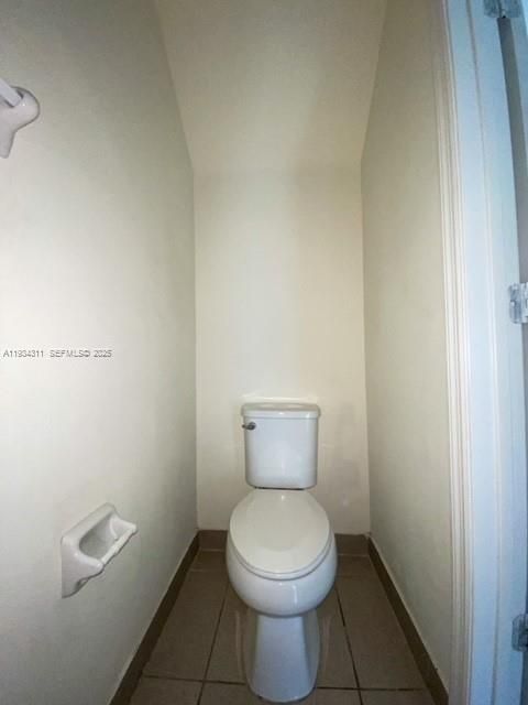 For Rent: $2,550 (3 beds, 2 baths, 1524 Square Feet)