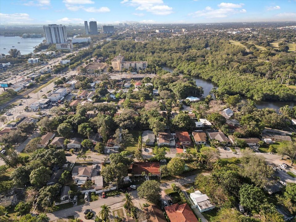 For Rent: $2,400 (2 beds, 1 baths, 1680 Square Feet)