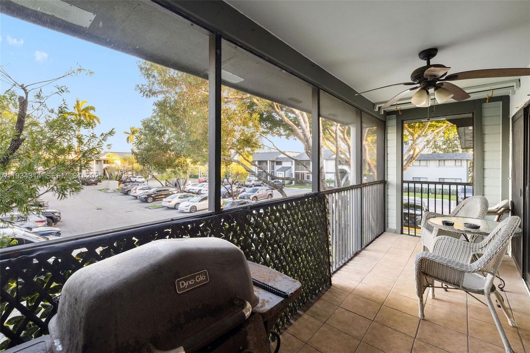 En Venta: $255,000 (3 camas, 2 baños, 1065 Pies cuadrados)