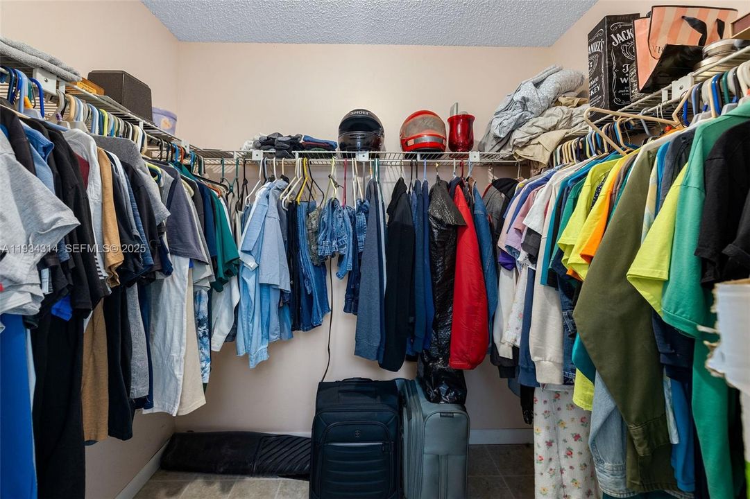 En Venta: $255,000 (3 camas, 2 baños, 1065 Pies cuadrados)