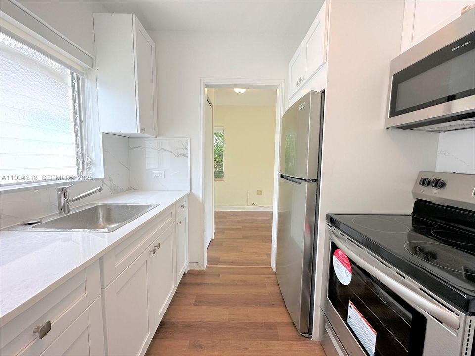 В аренду: $1,950 (1 спален, 1 ванн, 730 Квадратных фут)