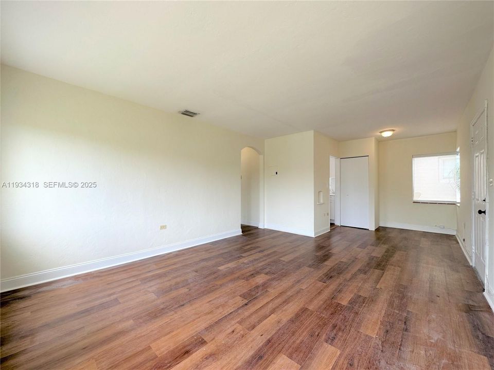 В аренду: $1,950 (1 спален, 1 ванн, 730 Квадратных фут)