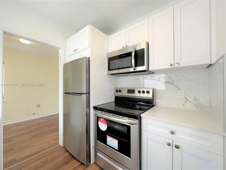 В аренду: $1,950 (1 спален, 1 ванн, 730 Квадратных фут)