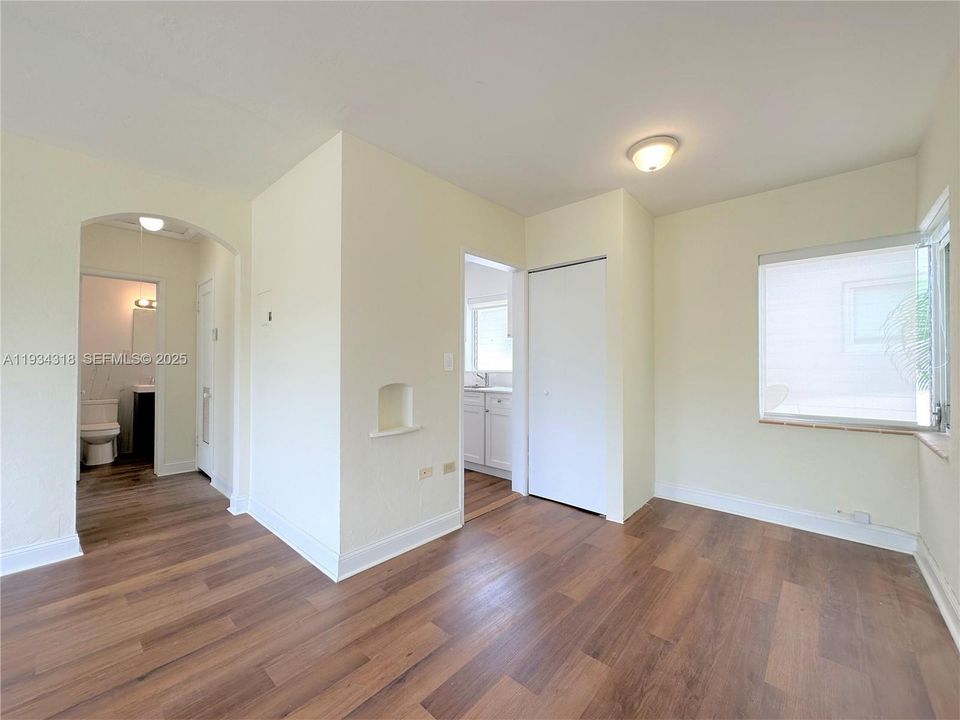 В аренду: $1,950 (1 спален, 1 ванн, 730 Квадратных фут)