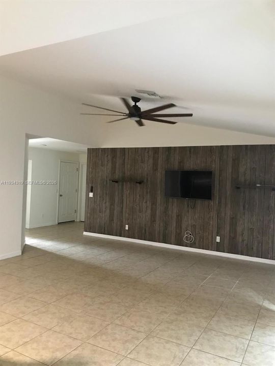 For Rent: $2,200 (3 beds, 2 baths, 0 Square Feet)