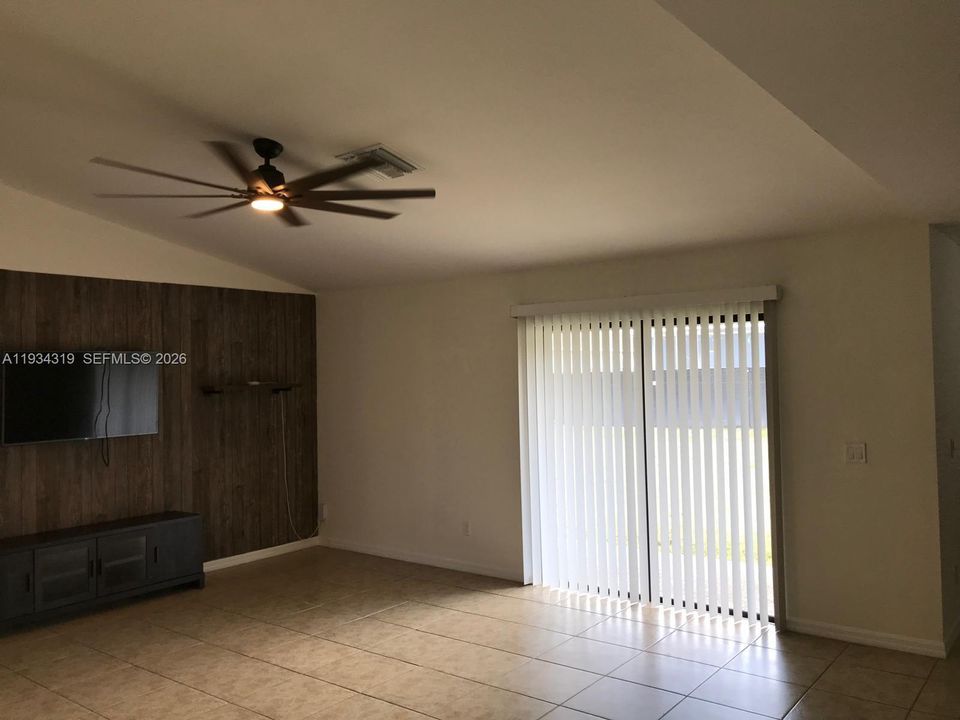 For Rent: $2,200 (3 beds, 2 baths, 0 Square Feet)