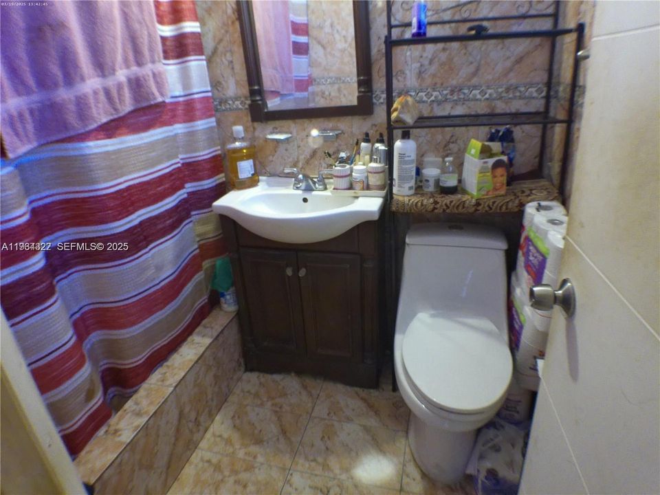 En Venta: $460,000 (3 camas, 2 baños, 1440 Pies cuadrados)