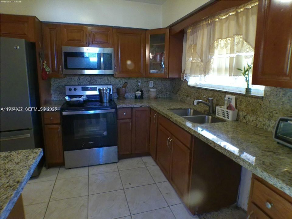 En Venta: $460,000 (3 camas, 2 baños, 1440 Pies cuadrados)