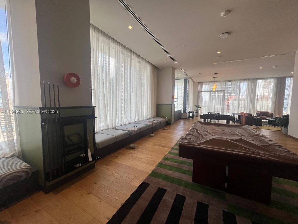 En Venta: $890,000 (2 camas, 2 baños, 925 Pies cuadrados)