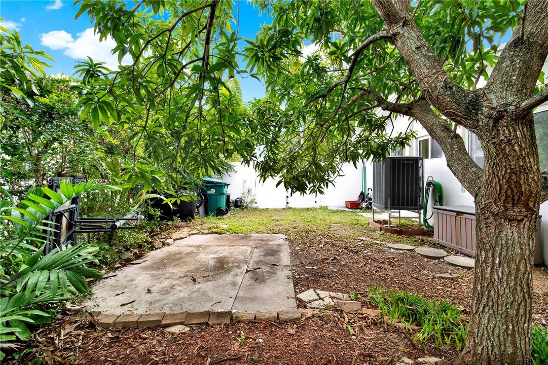 En Venta: $690,000 (3 camas, 2 baños, 1516 Pies cuadrados)