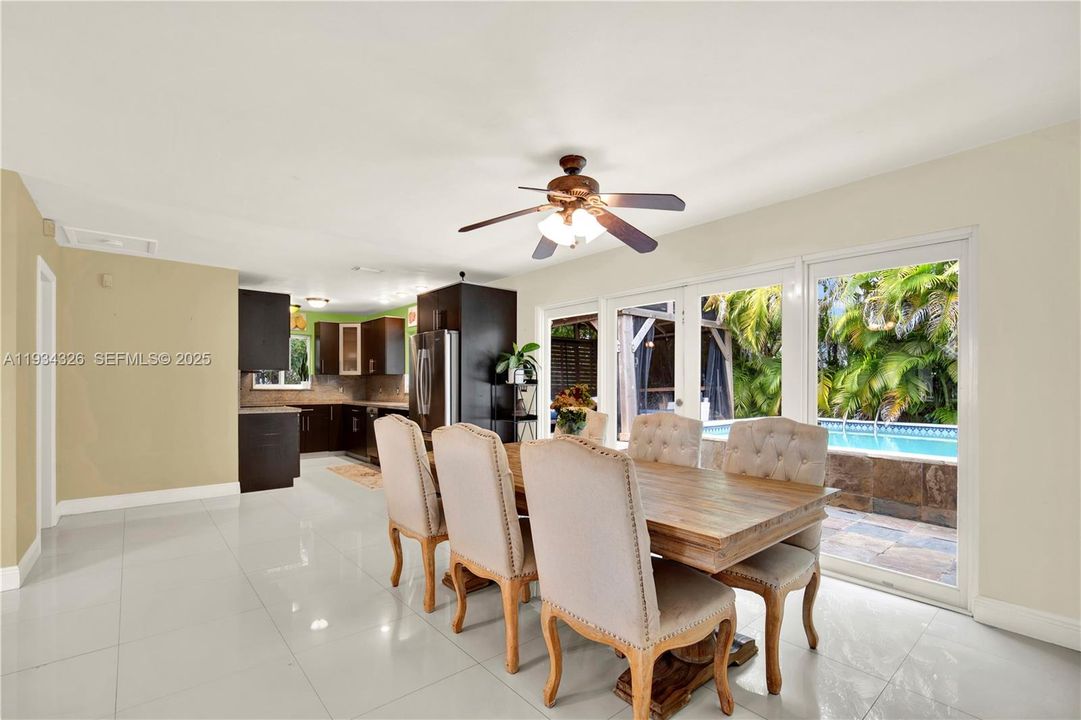 En Venta: $690,000 (3 camas, 2 baños, 1516 Pies cuadrados)