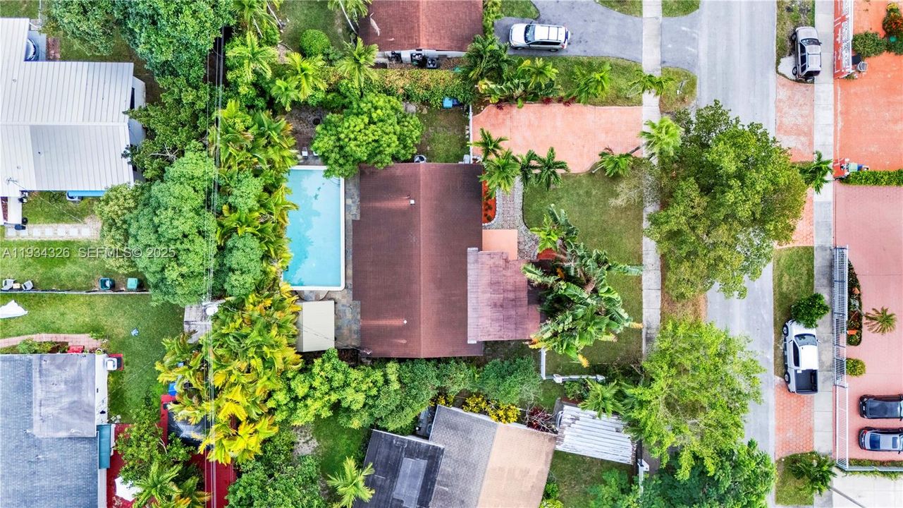 En Venta: $690,000 (3 camas, 2 baños, 1516 Pies cuadrados)