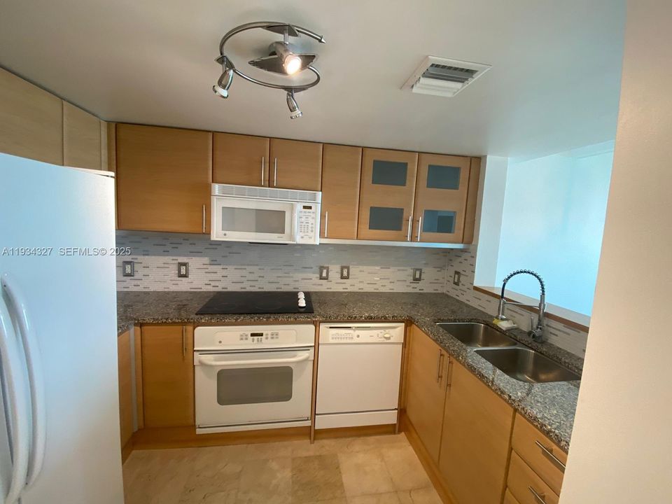 На продажу: $529,000 (1 спален, 1 ванн, 791 Квадратных фут)