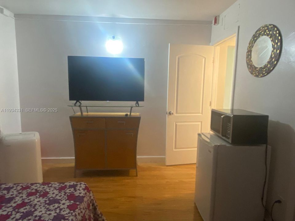 В аренду: $1,100 (2 спален, 1 ванн, 1116 Квадратных фут)