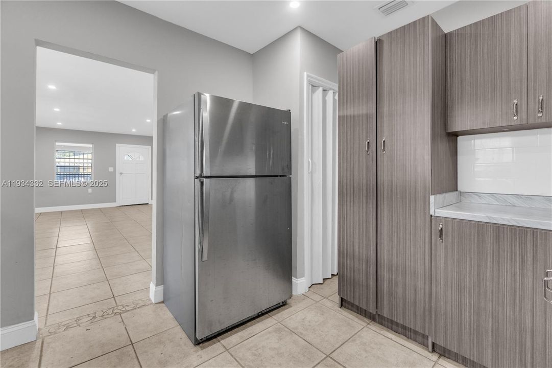 待售: $549,000 (0 贝兹, 0 浴室, 1500 平方英尺)