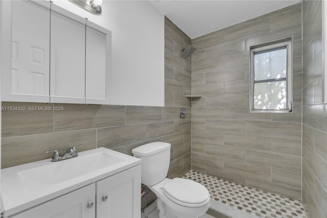 待售: $549,000 (0 贝兹, 0 浴室, 1500 平方英尺)