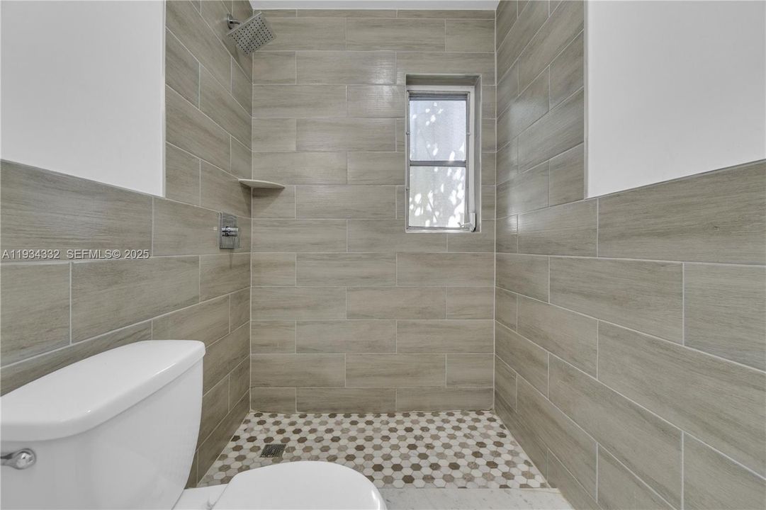 待售: $549,000 (0 贝兹, 0 浴室, 1500 平方英尺)