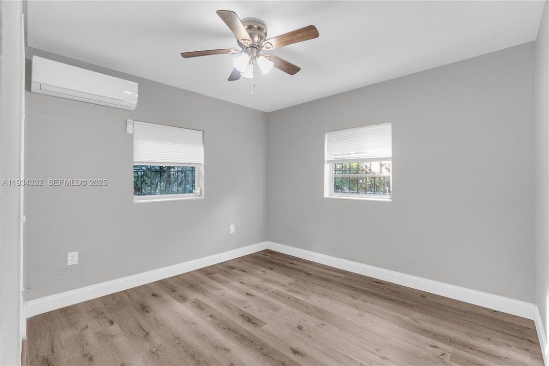 待售: $549,000 (0 贝兹, 0 浴室, 1500 平方英尺)