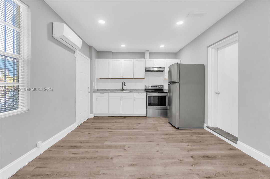 待售: $549,000 (0 贝兹, 0 浴室, 1500 平方英尺)