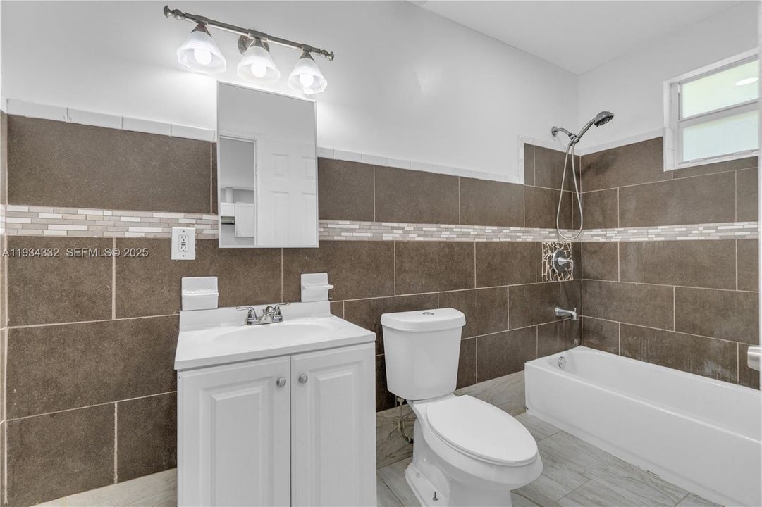 待售: $549,000 (0 贝兹, 0 浴室, 1500 平方英尺)