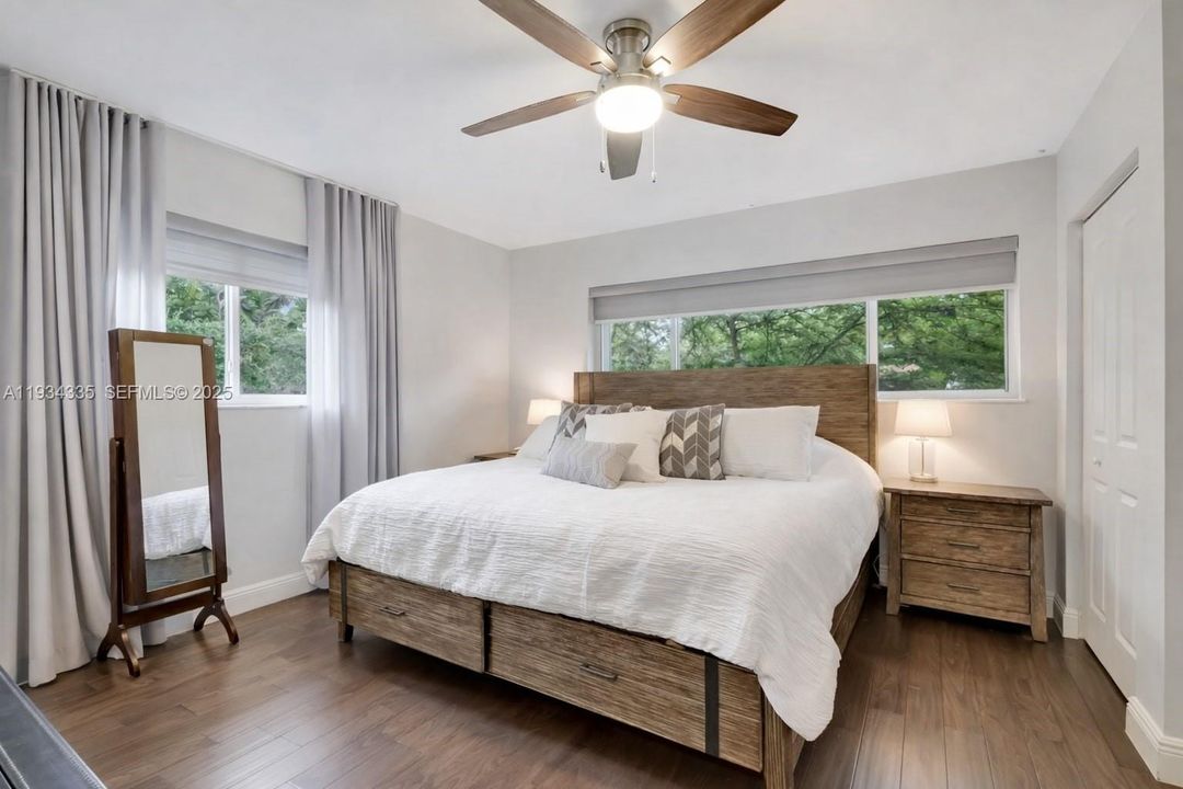 For Sale: $999,900 (3 beds, 3 baths, 1796 Square Feet)