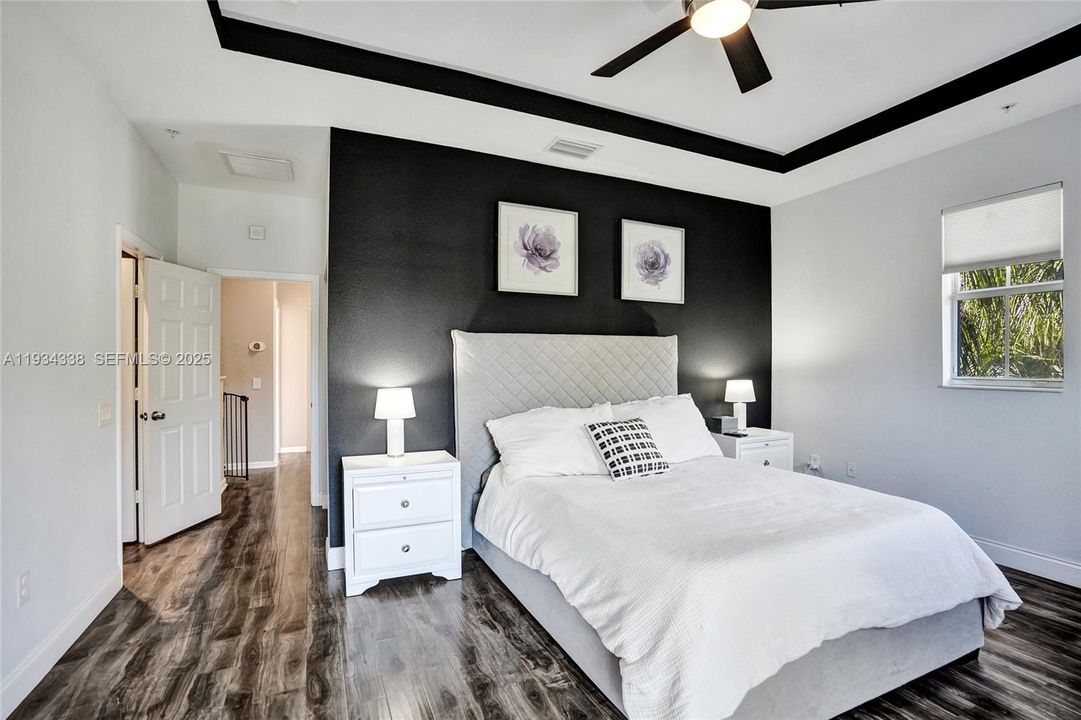 For Sale: $498,800 (4 beds, 3 baths, 1809 Square Feet)