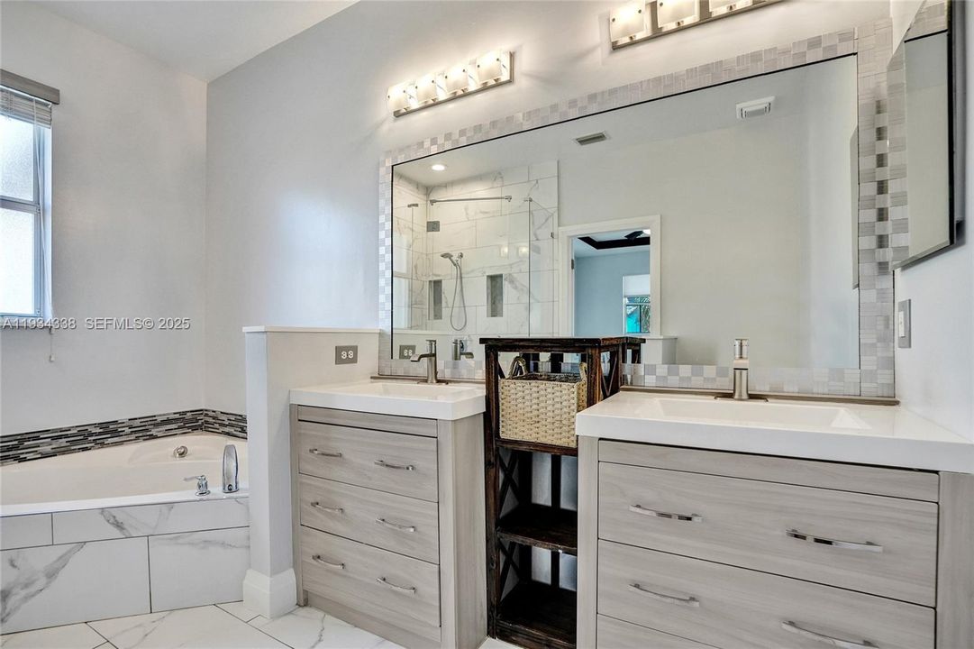 For Sale: $498,800 (4 beds, 3 baths, 1809 Square Feet)