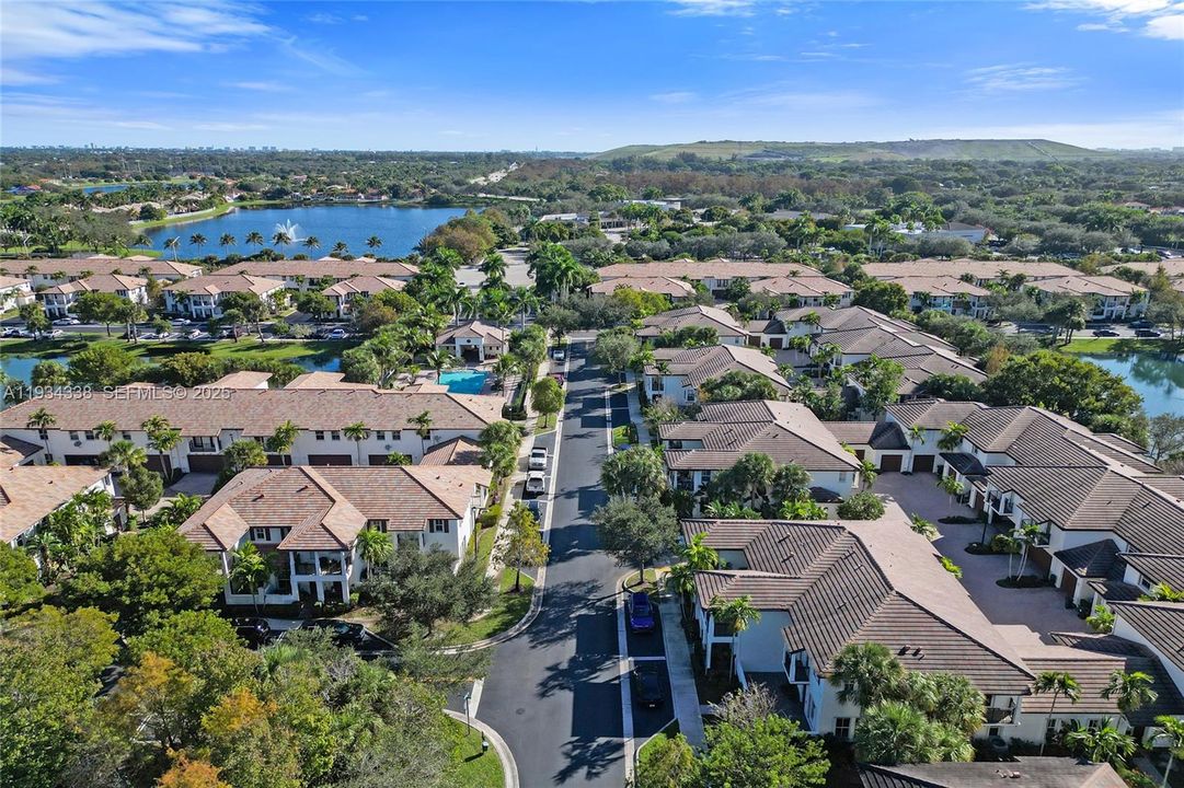 For Sale: $498,800 (4 beds, 3 baths, 1809 Square Feet)