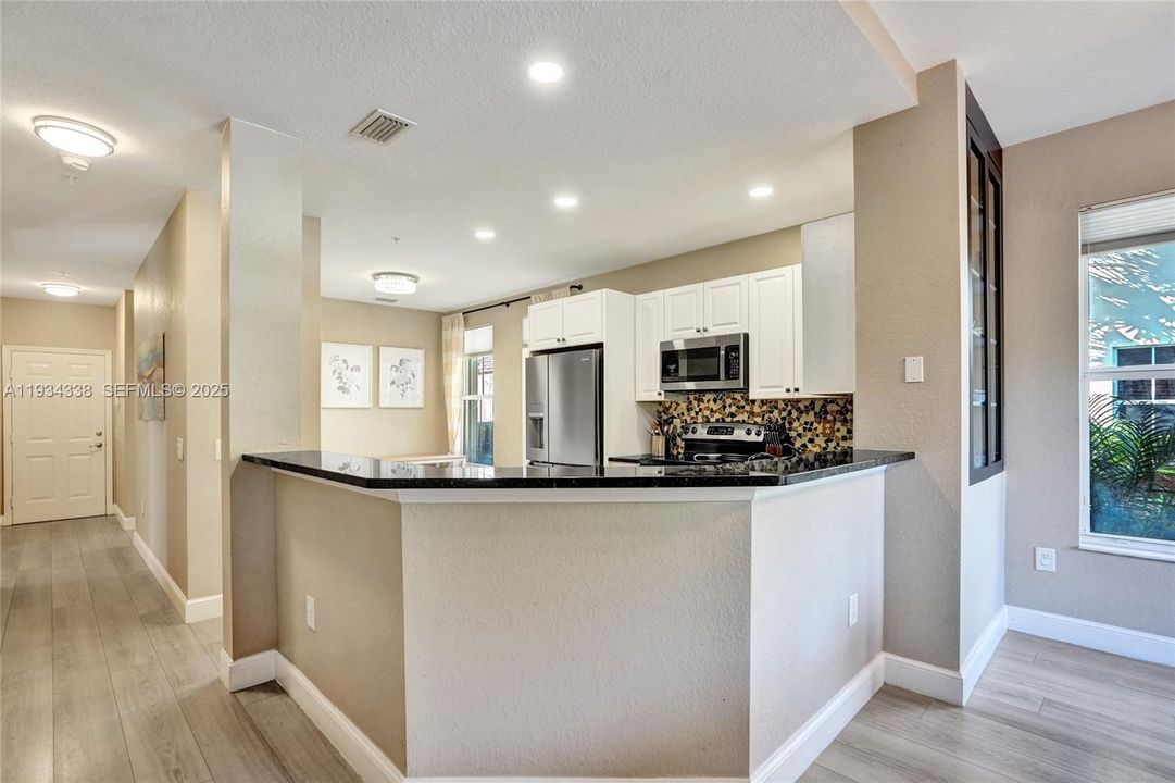 For Sale: $498,800 (4 beds, 3 baths, 1809 Square Feet)