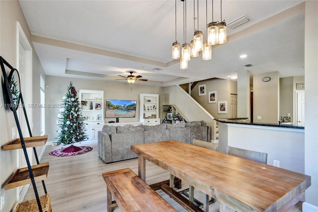 For Sale: $498,800 (4 beds, 3 baths, 1809 Square Feet)