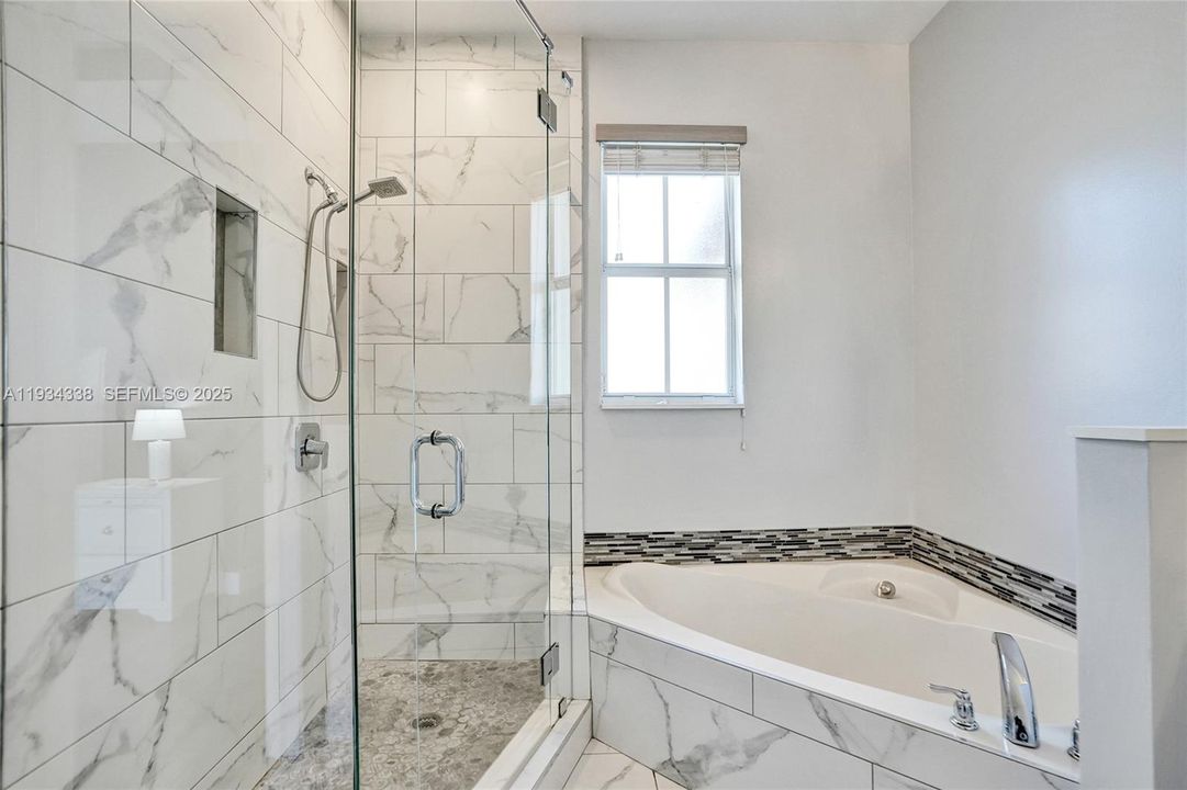 For Sale: $498,800 (4 beds, 3 baths, 1809 Square Feet)