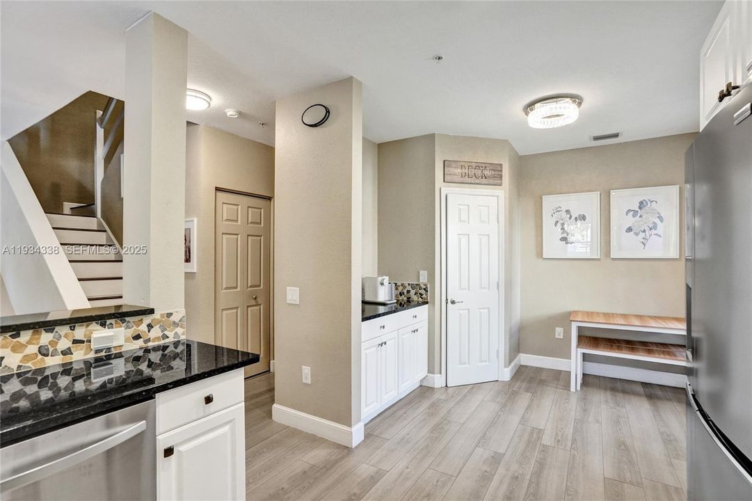 For Sale: $498,800 (4 beds, 3 baths, 1809 Square Feet)